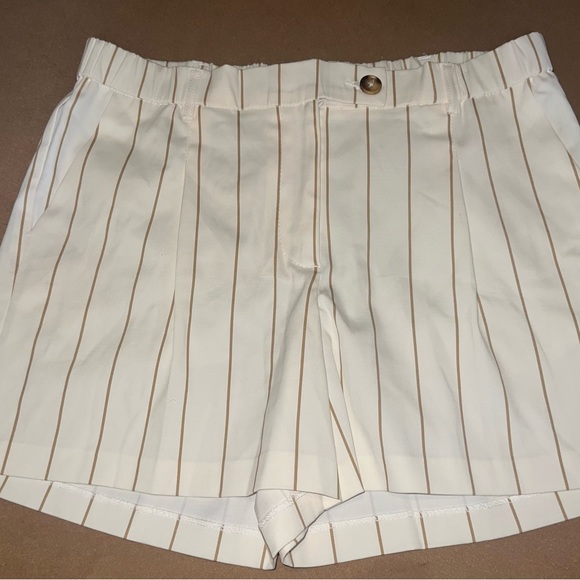 Two piece short set! - Picture 3 of 4